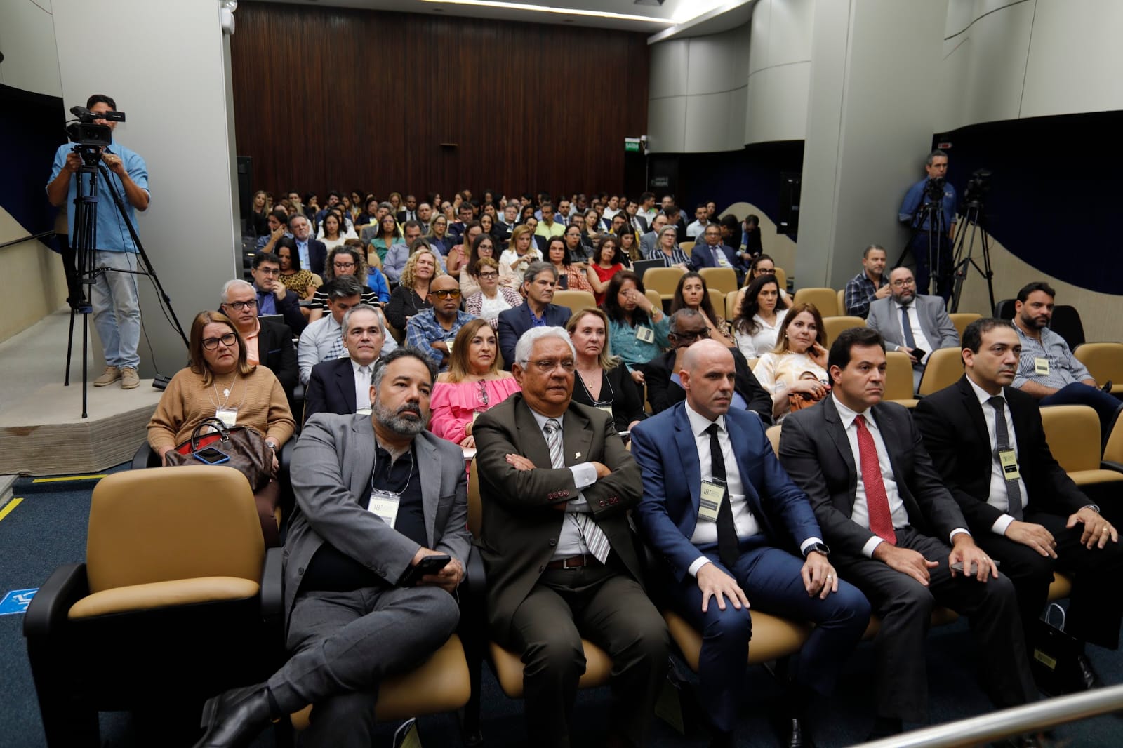 Imagem com participantes do 18º Encontro Institucional da Magistratura do TRT-BA