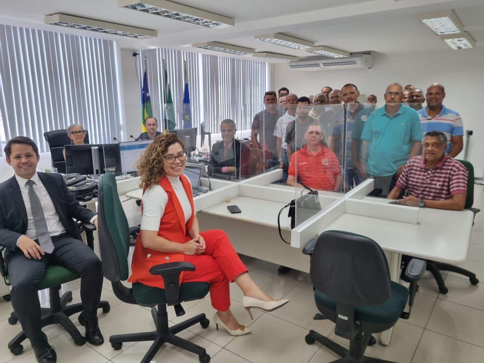 Fotografia de vara trabalhista em Sergipe para comemorar homologação de acordo 