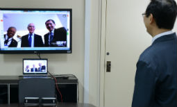 Justiça do Trabalho usa videoconferência para empossar desembargador