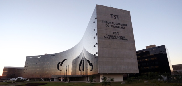 Presidente do TST lamenta comentário do presidente do TSE sobre a Corte